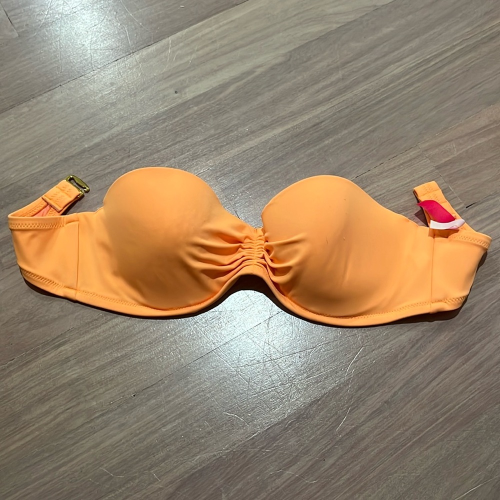 Victoria’s Secret bikini top- 32D